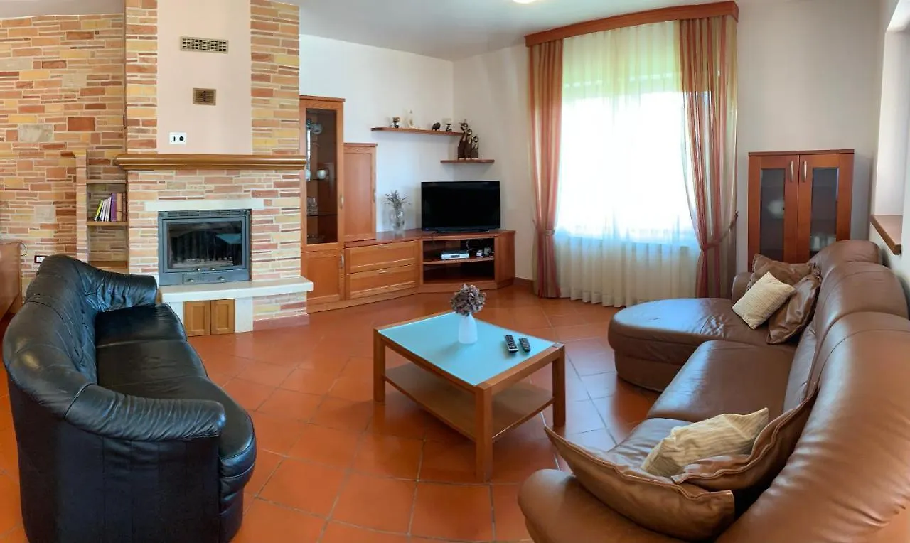 Apartments Leone Brtonigla